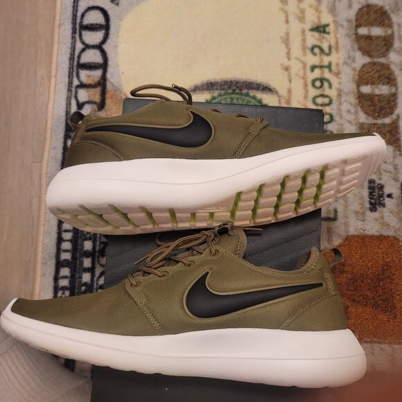 Nike Roshe Two Mens Running Shoe Iguana Olive 844656-200 Size 11 Pre-Owned - Picture 3 of 7